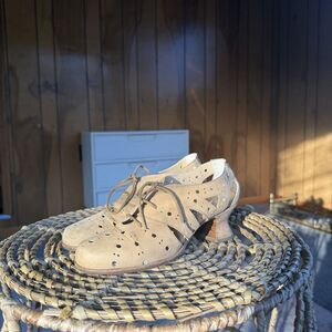 Peter Fox 80s Tan Nubuck Perforated Leather Heeled Oxfords US 7 Made In Italy